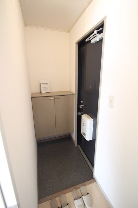  ロイヤルコート円座　B棟