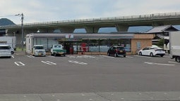 セブンイレブン 高松中間町店(コンビニ)まで1816m ロイヤルコート円座　B棟