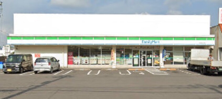 ファミリーマート 高松太田上町店(コンビニ)まで316m ディアメゾン