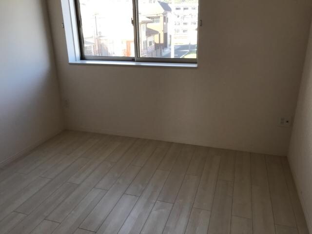 洋室 ハピネス古高松