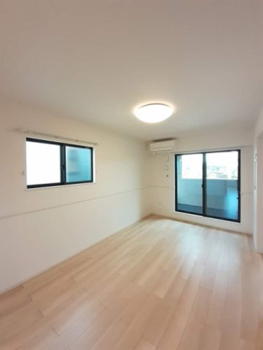  綾川ヒルズ　西館