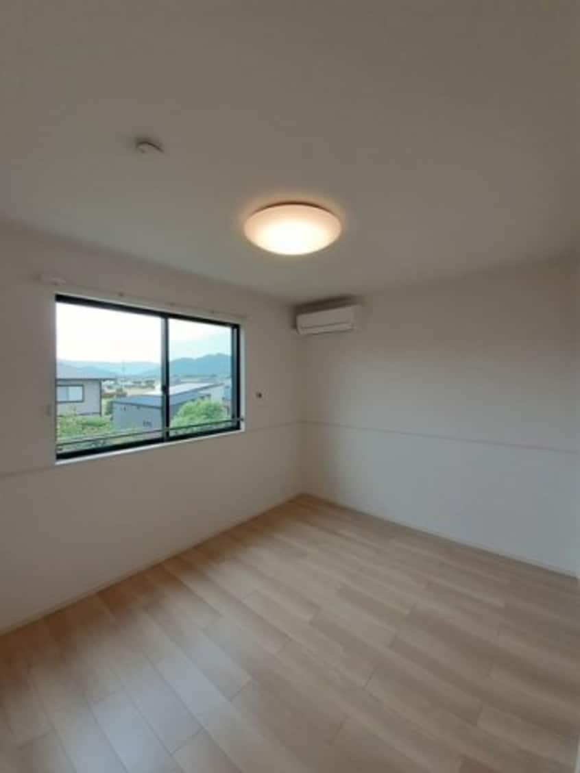  綾川ヒルズ　西館