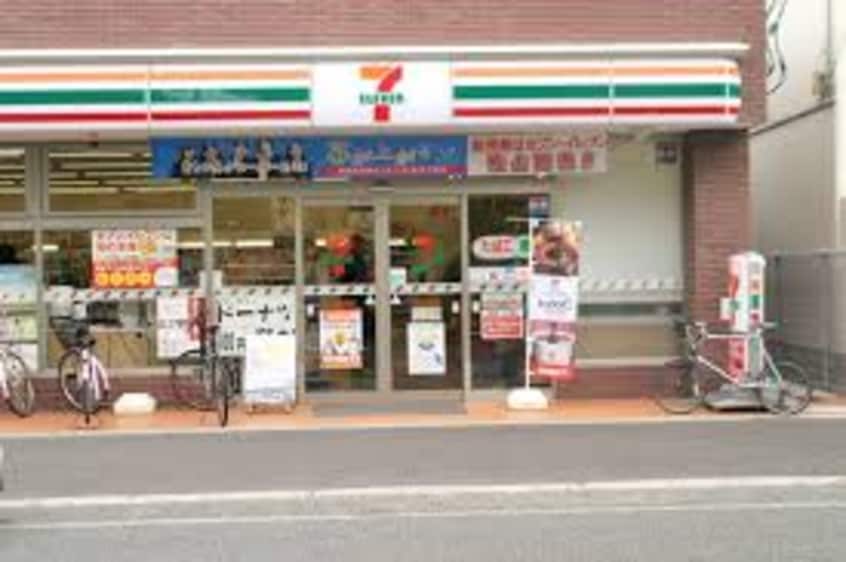 セブンイレブン 香川大学正門前店(コンビニ)まで532m SENTIA・Ⅲ
