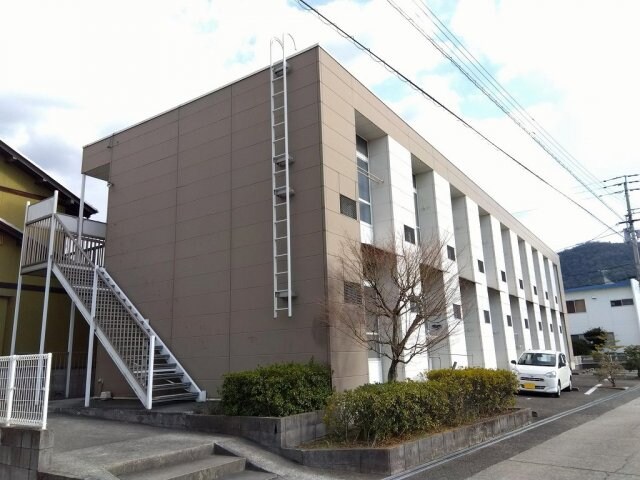  レオパレス坂出