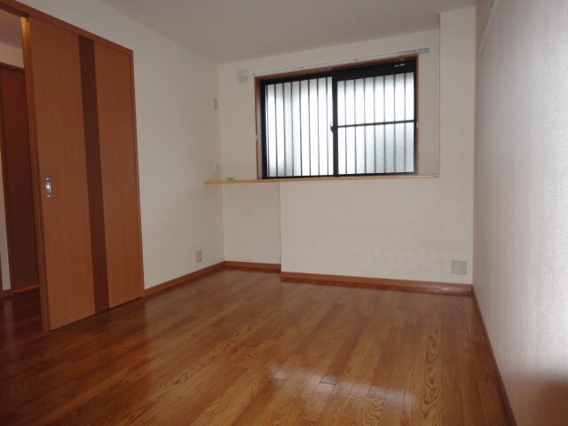 室内 ラティールⅡ