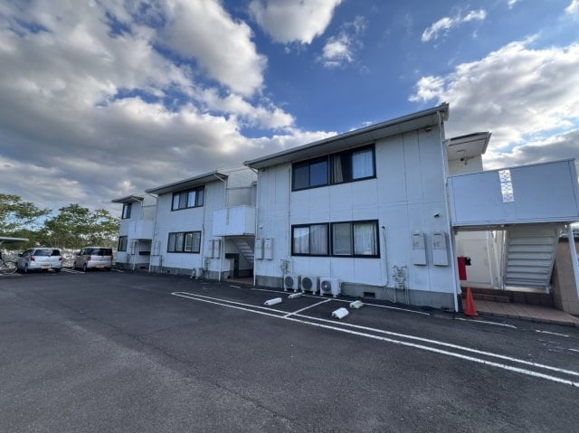  Ｒaffles Ｅlegance