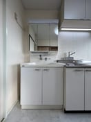  Ｒaffles Ｅlegance