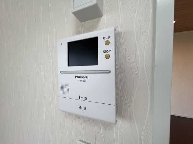  Ｒaffles Ｅlegance