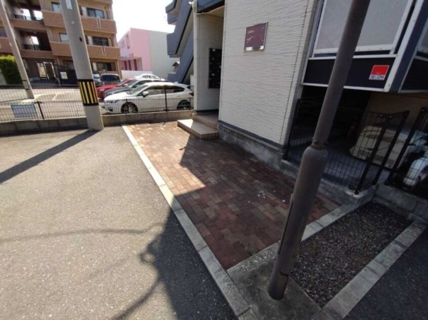  レオパレスフォンテーヌ高松