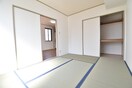  メゾン・シャルム　A棟