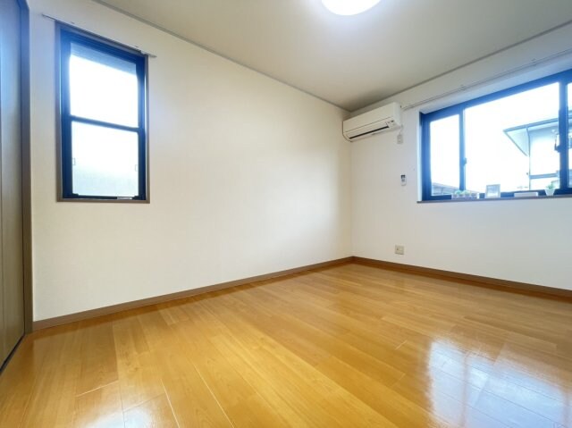  ユイマール　ガーデン　B棟