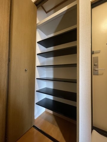  ユイマール　ガーデン　B棟