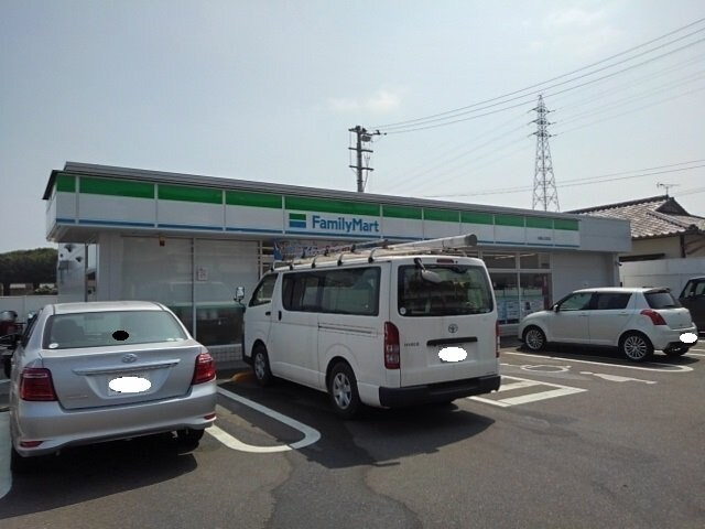 ファミリーマート丸亀山北町店まで300m メゾンイケダＡ