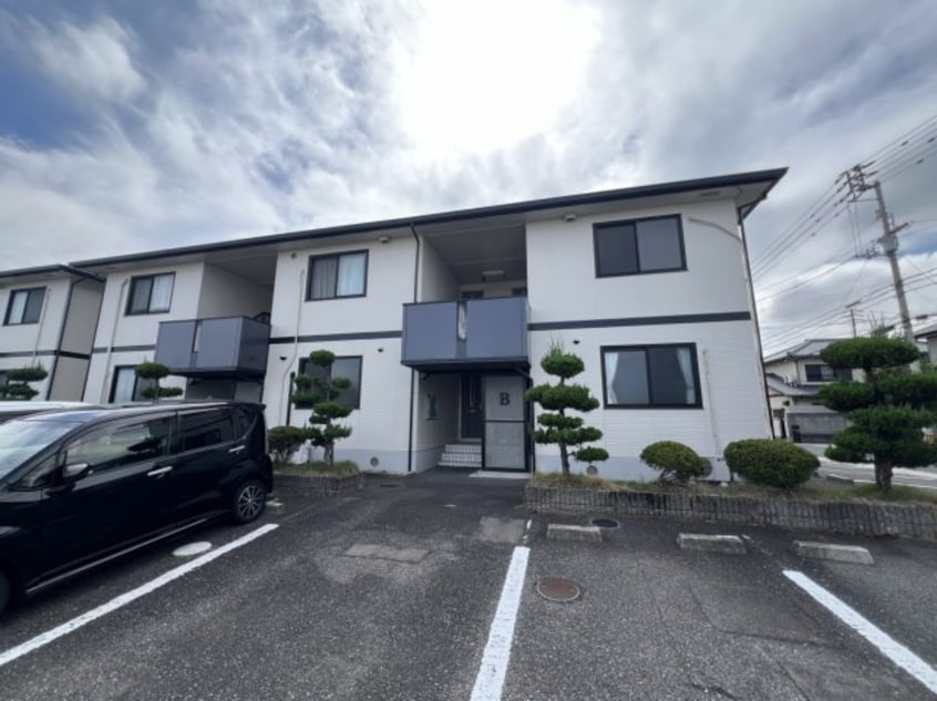  セジュール松縄 B棟