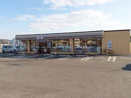 セブンイレブン 高松春日町店(コンビニ)まで351m ドヌール・エスパース A棟