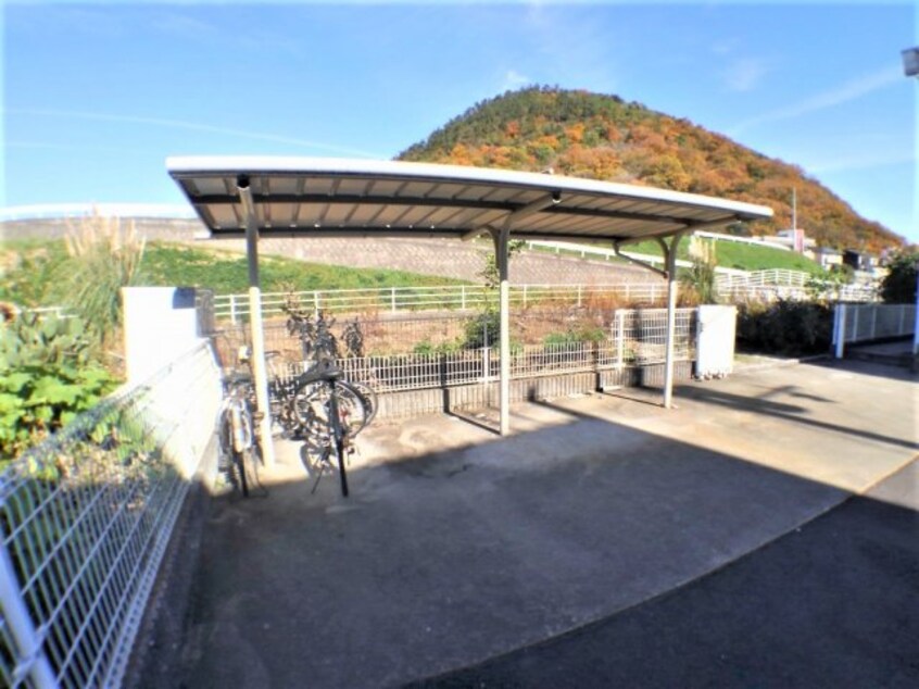  レオパレス栗林南