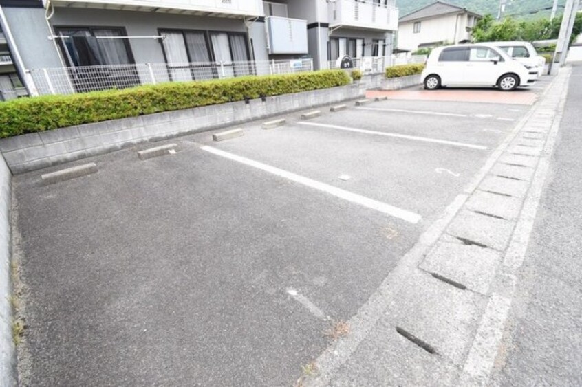  ロイヤルコート　セラ