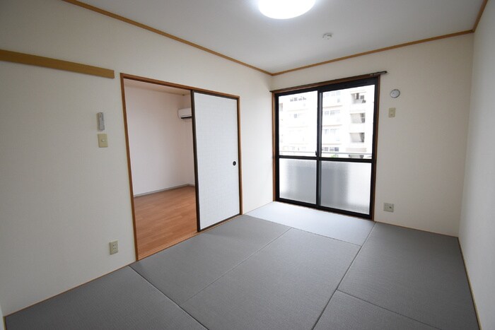  ロイヤルコート　セラ