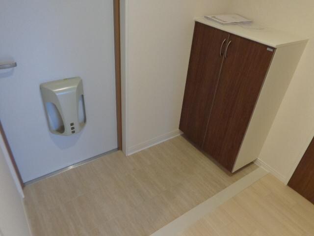 玄関 ミラフローレス