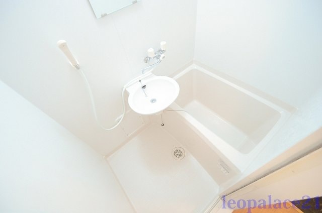 備品や設備仕様は号室等により異なります現地をご確認下さい。 レオパレスアステック