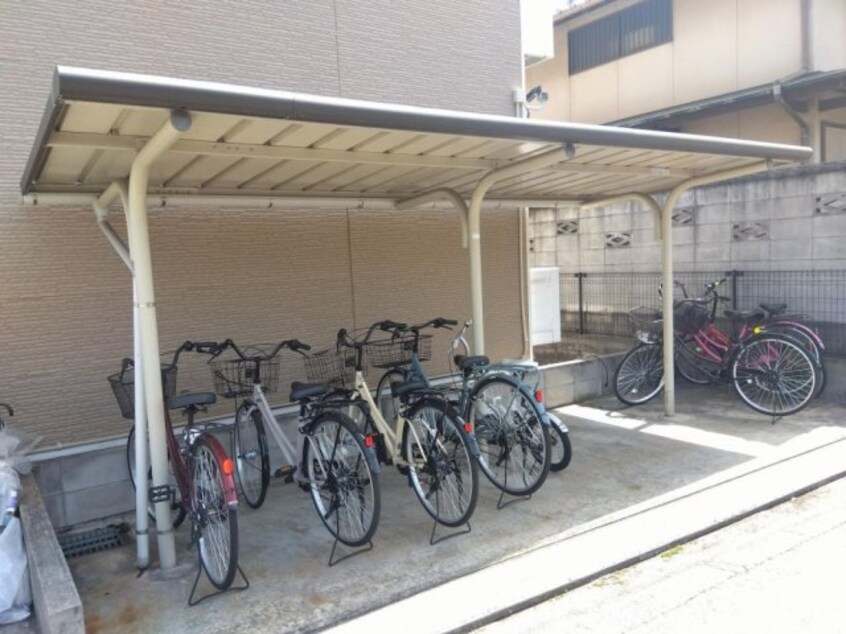  レオパレスクリスマスローズ