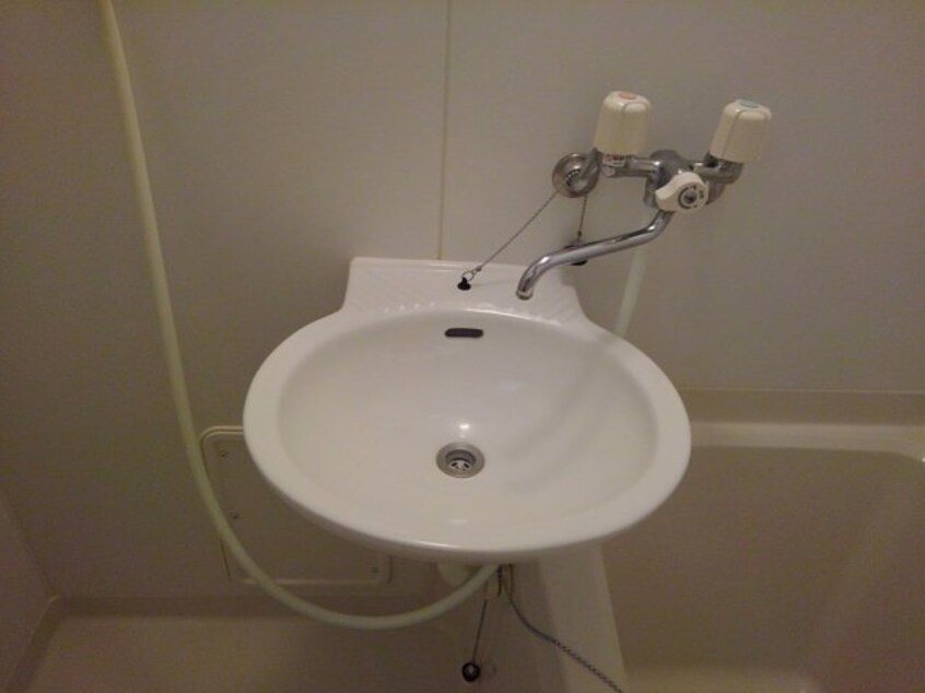 レオパレスエトワール　栗林