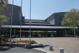 県立図書館様まで1900m