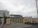 坂出市立坂出小学校まで950m フローラ・フラッツ　Ｃ