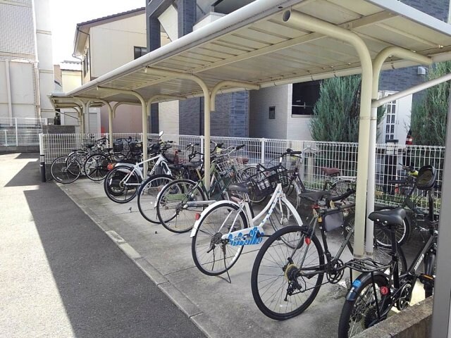  レオパレス瓦町