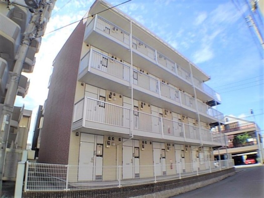  レオパレス瓦町