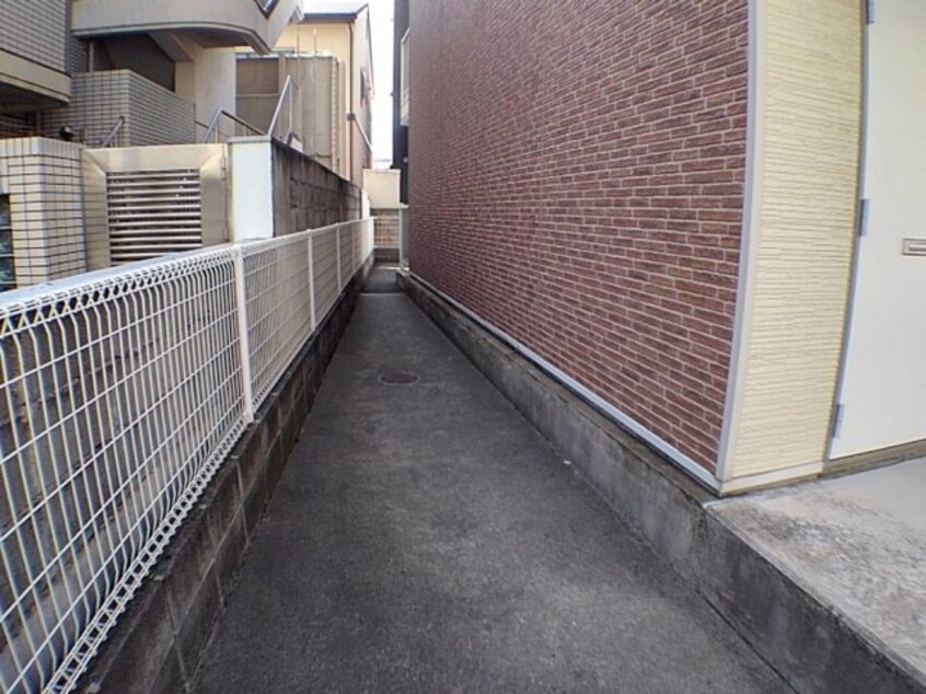  レオパレス瓦町