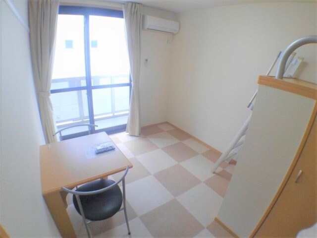  レオパレス瓦町