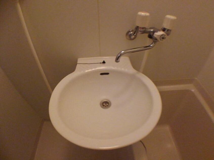  レオパレス瓦町