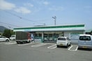 ファミリーマート高松西ハゼ町店まで970m アベンシス７