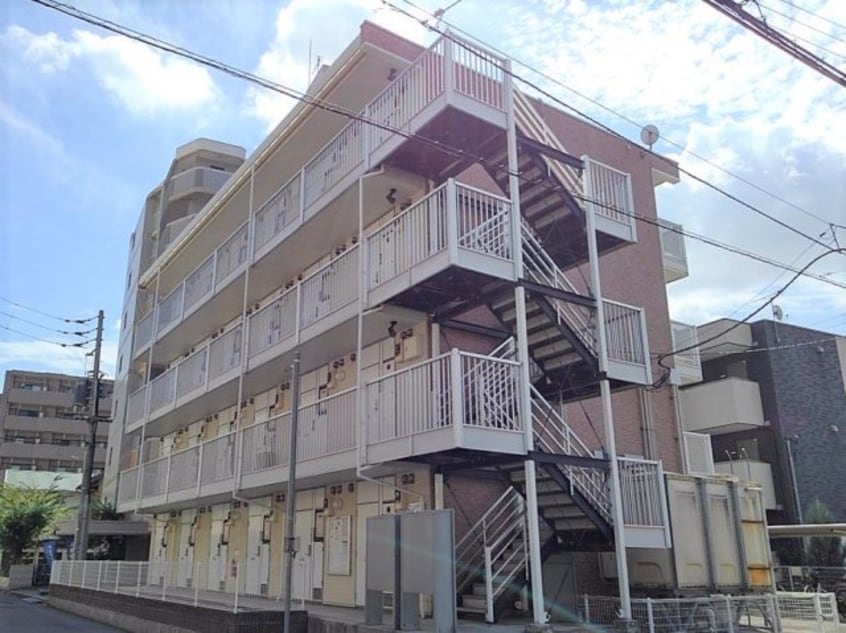  レオパレス瓦町