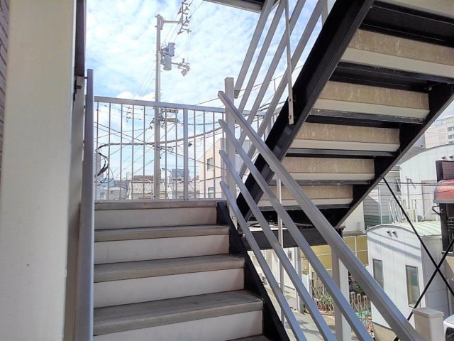  レオパレス瓦町