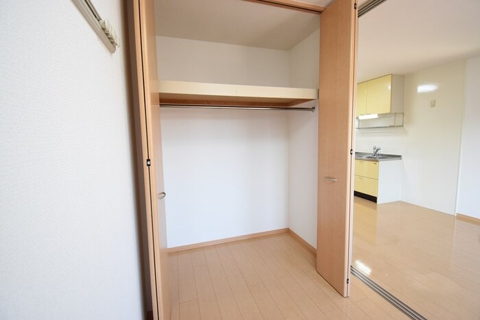  リビングタウン伏石A棟