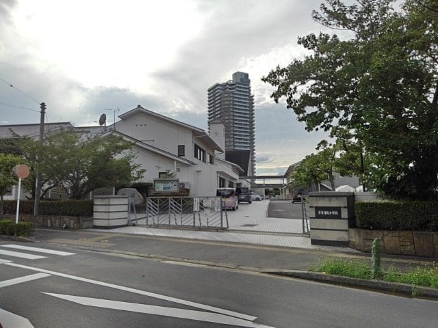 宇多津町立宇多津北小学校まで1100m マルベル宇多津