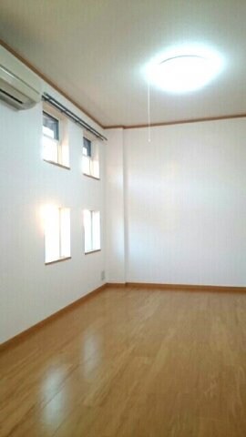  シャン・ミリューⅢ