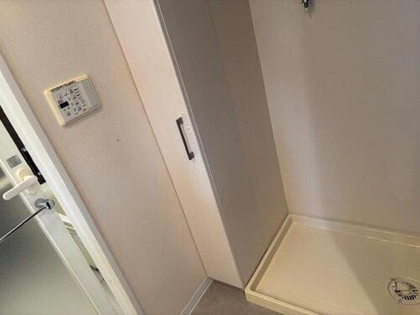 室内洗濯機置き場（原状回復工事後2025/10） サーパスシティ栗林公園イーストテラス