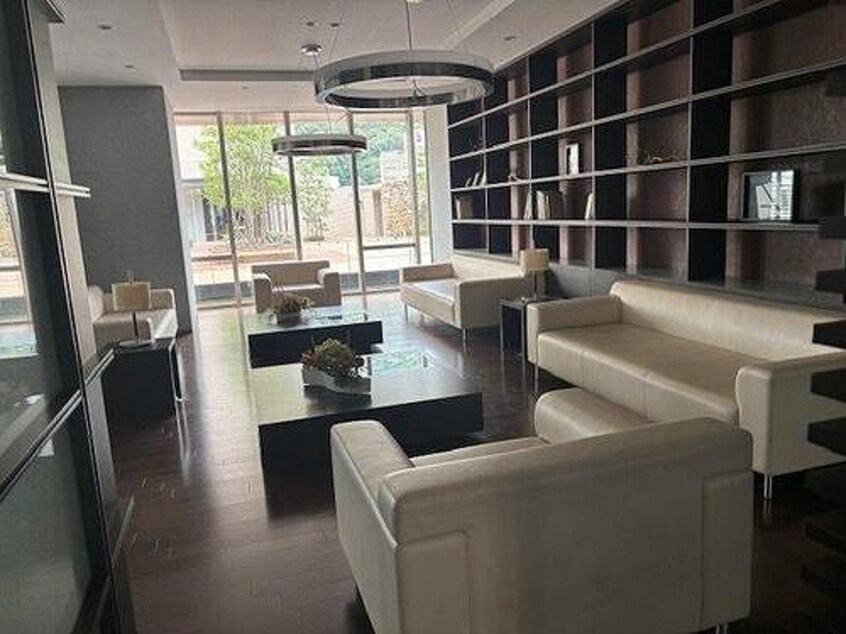 ロビー サーパスシティ栗林公園イーストテラス