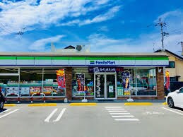 ファミリーマート 高松屋島西町北店(コンビニ)まで867m ラフィーネ A