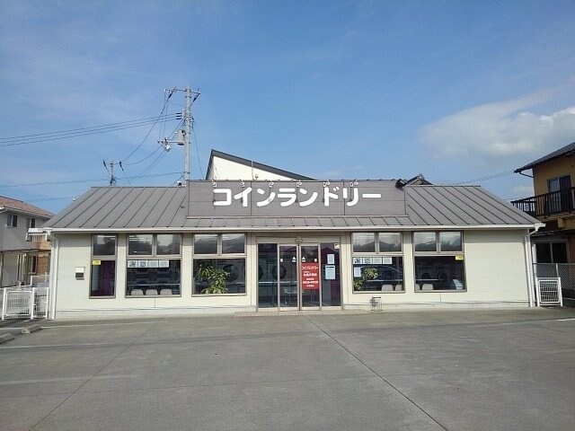 コインランドリーフラワー天満店まで700m リュエル・ウエスト