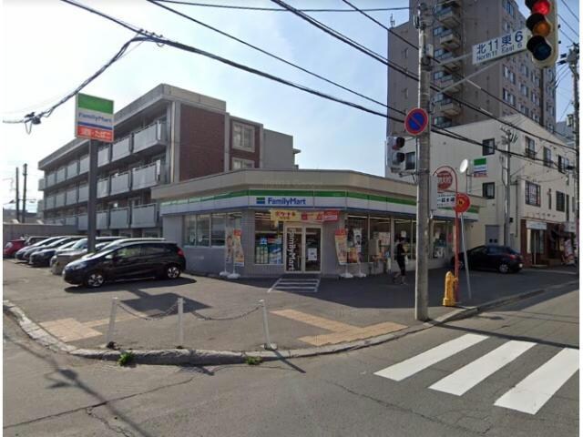 ファミリーマート札幌北11条東6丁目店(コンビニ)まで311m GRAN SKY　グランスカイ