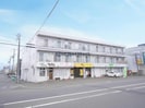 アンジーたかつビルの外観