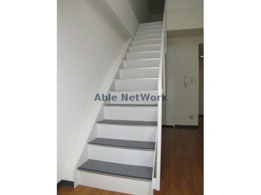  エスポワール２０４（3階建）