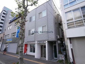アイエスＮ１２