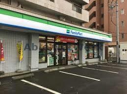 ファミリーマート札幌北35条東1丁目店(コンビニ)まで290m Luana N38　ルアーナ