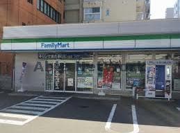 ファミリーマート札幌北23条西3丁目店(コンビニ)まで143m クリーンリバーフィネス北24条ステーションフロント
