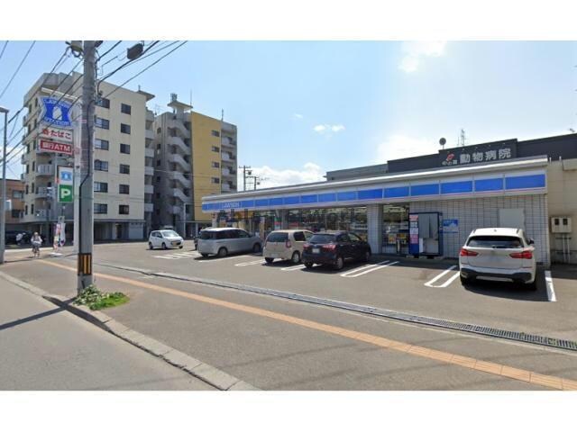 ローソン札幌北17条東7店(コンビニ)まで81m ボヌールN16